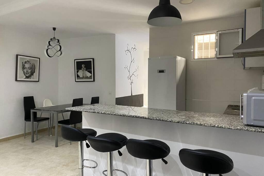 Apartamentos Manrique Jerez de la Frontera Kültér fotó